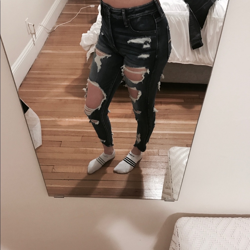 AMERICAN EAGLE super ripped jeans💙